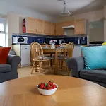 The Wooden House فندق كيلمور كواي