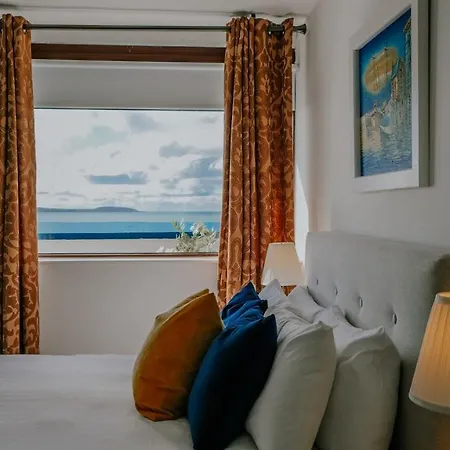 The Wooden House Отель 3*