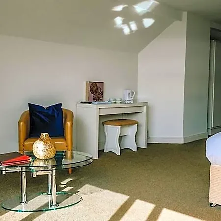 The Wooden House 3*