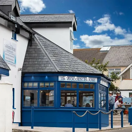 The Wooden House Hotel 3*