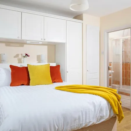 The Wooden House 3*